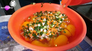 South Korean Street Food - Giant rolled omelette