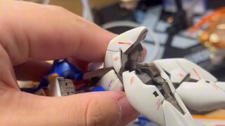 Apakah ada jaring laba-laba di dalam Gundam saya? ! Mengejutkan saya selama sepuluh ribu tahun