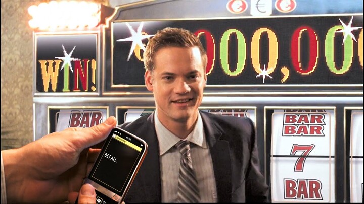 Man Gets Jackpot For Every Game He Plays In Casino Because Of This Mysterious Phone