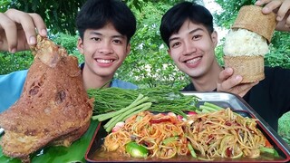 ส้มตำปูปลาร้า ขาหมูทอดกรอบ หมูหอมกรอบอร่อย ส้มตำแซ่บเด็ดถึงทรวง.