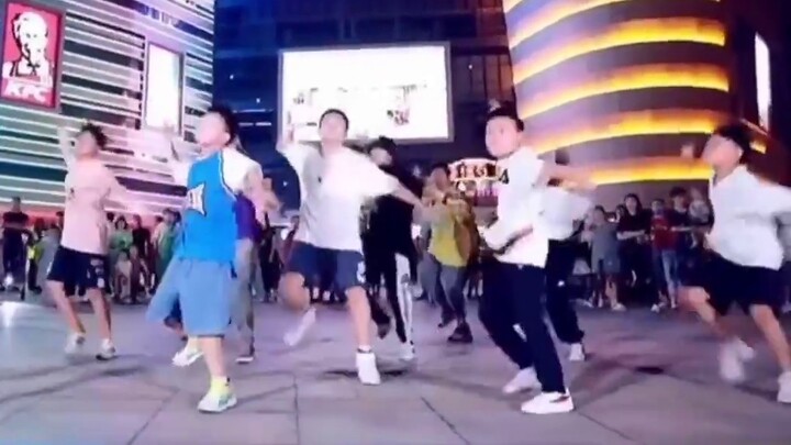 Trẻ em học múa "Rhythm Disease" của Liu Yuxin