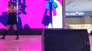 [Flipping] I did a darling dance at the Comic Con before I learned it well