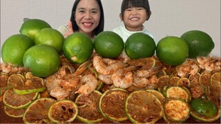 ยำมะนาวกุ้งสด พร้อมวิธีทำที่อร่อยไม่เหมือนใคร | แม่ชบา พาแซ่บบ