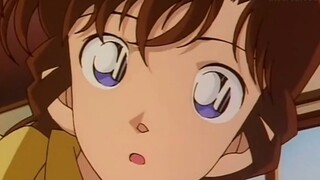 Shinichi: Tiểu Lan, đây là thứ mà cô đẩy