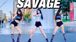 Aespa - เต้นเพลง "Savage" บนถนนในแคนาดา