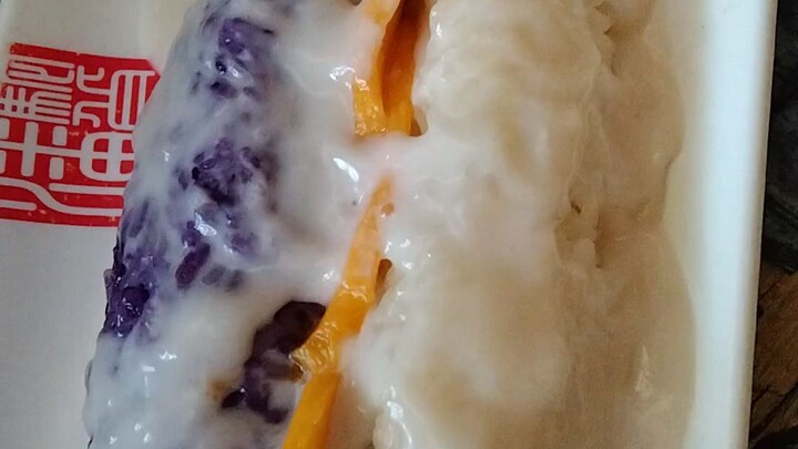 creamy malagkit with mango..