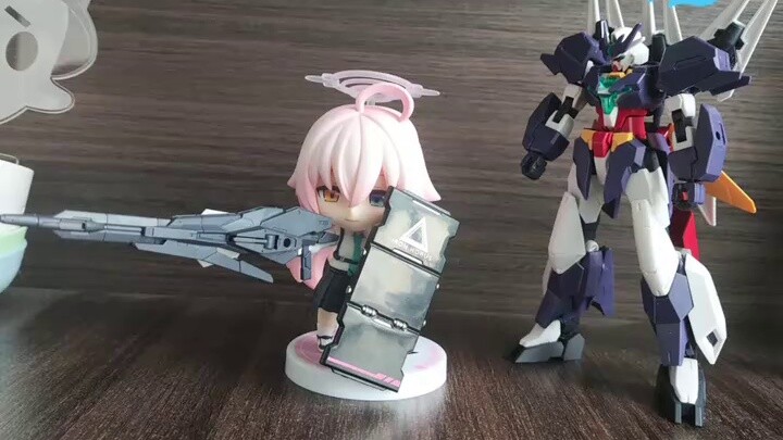 Who taught you to play with Nendoroids and Gunpla like this?
