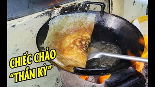 Bánh Xèo Vỉa Hè Giá Bình Dân Đổ Bằng Chiếc Chảo Thần Kỳ