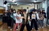 Now many dance studios are teaching choreography under the banner of HIPHOP. Let's take a look at wh