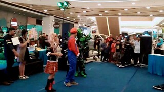 ikutan lomba cosplay 🤣🤣 pede"in ajaa..