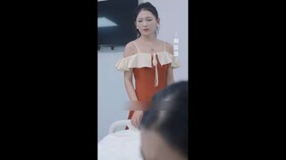 Cinderella secara acak menemukan seseorang dinikahi tetapi dia tidak menyangka adalah orang terkaya
