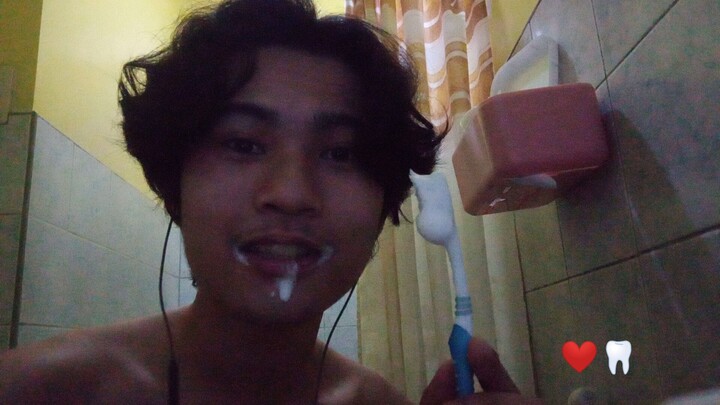 Brushing my teeth in 20 minutes (ASMR)