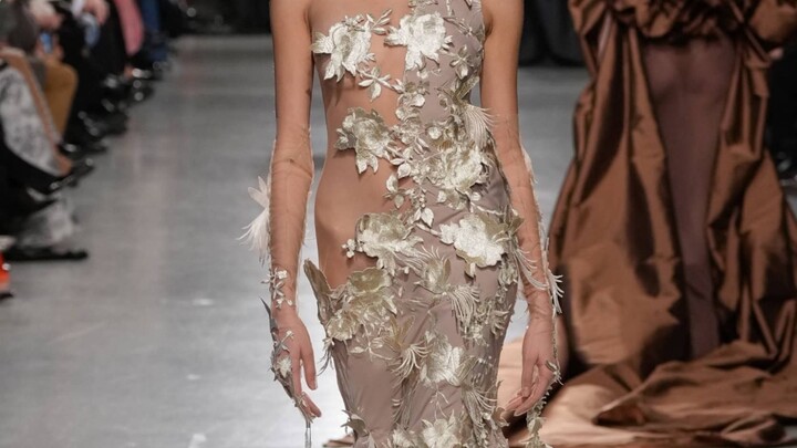 Haute Couture Musim Semi/Panas 2025 dikenakan oleh seorang aktris Tiongkok untuk pertama kalinya di 