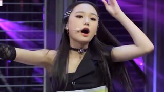 Dua gadis kecil Korea menyanyikan dan menarikan lagu Jennie "SOLO" dan mengejutkan gadis Tian Xiaoju