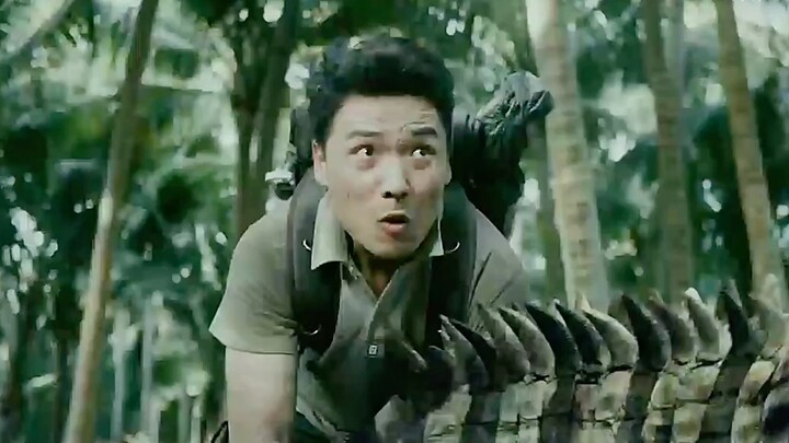 A guy bought a crocodile prop to scare people, but he encountered a real crocodile.