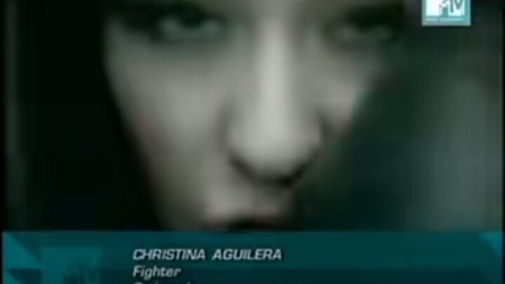 Christina Aguilera - Fighter (MTV Fresh 2002)