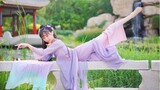 เด็กสาวเต้นในชุดจีนโบราณสีม่วง