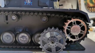 What should I do if the details of the driving wheels of the Henglong Panzer IV are too poor? Change