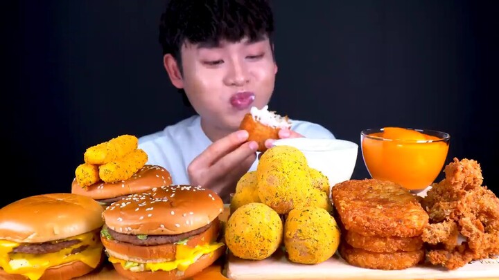 Mukbang Hamburger with Cheese Ball Hash Brown... Yummy 😋 Yt 봉길이Bonggil