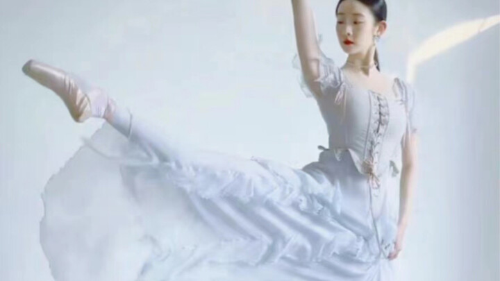 Inilah penari nomor 1 di Beijing Dance Academy