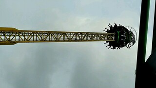 Enchated Kingdom's EKtreme Drop Tower in action 76kph speed!!! 40 meters Tall!😆🤣