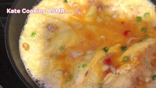 ASMR COOKING ไข่เจียว เกรียมๆหอมๆ (Thai Omelet) ASMR Thai Food | ครัวคุณเกศ ทำอาหารง่ายๆ
