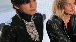 TAEHYUNG MANSPREADING