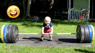 Video Lucu Bikin Ngakak Terbaru : Bayi Lucu mencoba Olahraga Gagal / Bayi Lucu Ketawa