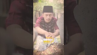 Part 2 End Sholat Dikuburan #shorts #dramapendek #dramaentertainment #comedydrama #drama