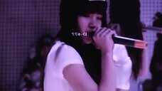 LISA's practice room video before her debut is released!!! Thank you for going from the practice roo