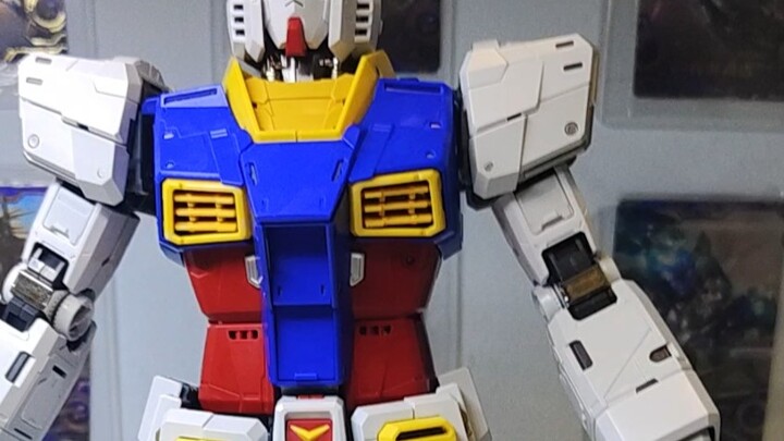 At the age when I can only play by tightening my belt, I have assembled the original pgu rx78