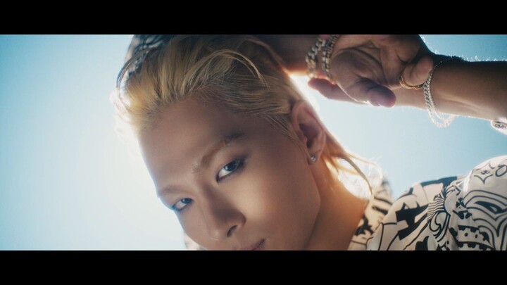 TAEYANG - 'VIBE (feat. Jimin of BTS)'2023.01.13 2PM (KST)⠀M/V TEASER Out Now!▪️youtu.be/KLaZZHQvw24