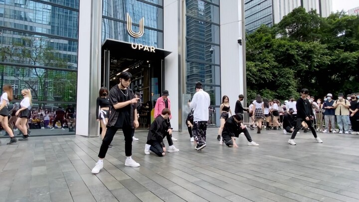 【Da Zhong】Zhang Yixing-《Honey》Roadshow full version dance cover.