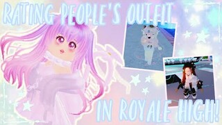 Rating people's outfit in my server | Royale high