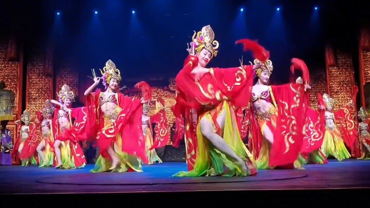 跟随音乐的节奏，舞出优美的身姿，展现国风舞蹈的优雅魅力！