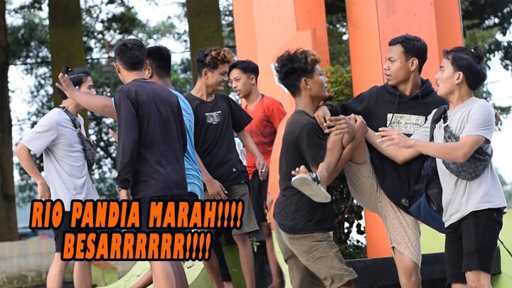 PRANK M4L4KIN 4N4K BINJAI BARENG @Rio Pandia HAHA