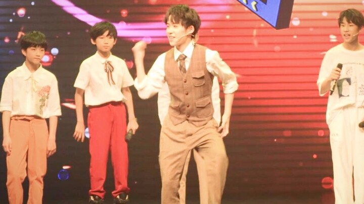 Yi'an students battled over a disagreement: roller skating vs floor dancing vs locking dance