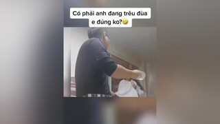 Mai 8/3 chúc ce nhà ta có 1 ngày thật nhiu quà thật nhiu niềm vui 😂cuoibebung cuoi cophaianhdangtreuduaemdaykhong