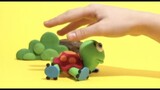 Turtle skating Stop motion cartoon for children - BabyClay animals