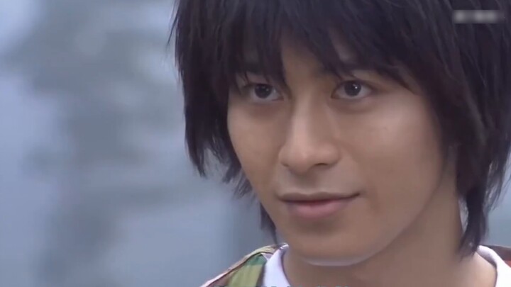 Ultraman Guga? NO, Kamen Rider Kuuga is a masterpiece of special effects drama that I watched in my 