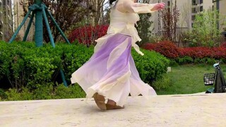 #Dancing the song with a sense of fate, dancing outdoors makes it feel even more like a beautiful wo