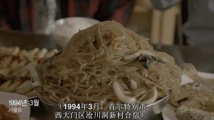 【请回答1994】韩国妈妈每天变着花样给大家做早餐，食物摞的整整齐齐