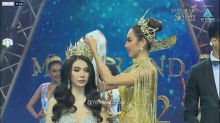 Hoa Hậu Thùy Tiên trao vương miện cho Tân Hoa Hậu Chiang Mai 2022 - Miss Grand Chiang Mai 2022