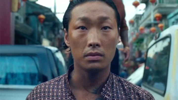 The gangster's younger brother is more arrogant than the big brother