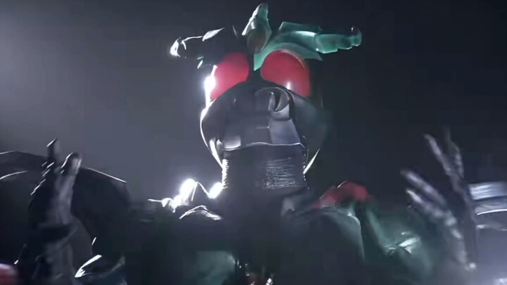 Sau khi xem video này, bạn có còn muốn trở thành Kamen Rider không?