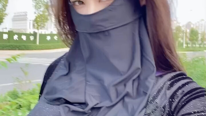 Annie Duoduo's Tik Tok live broadcast (uploaded by Annie Duoduo's administrator)