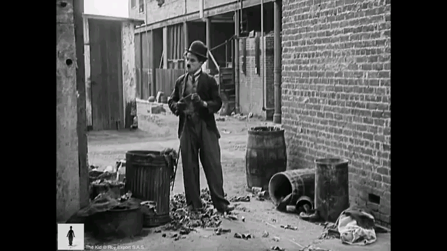 Charlie Chaplin - The Kid - Fight Scene - Bilibili Charlie Chaplin - The Kid - Fight Scene - Bilibili