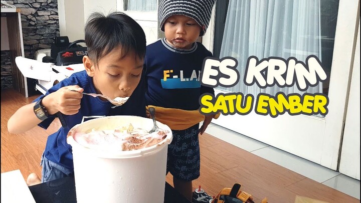 Es Krim Satu Ember | Mukbang Es Krim