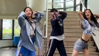 EnHyPeN Kim Sunoo with New Jean's members "attention challenge"🥰