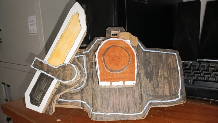 กระดาษแข็งทำเอง Gaim Belt!